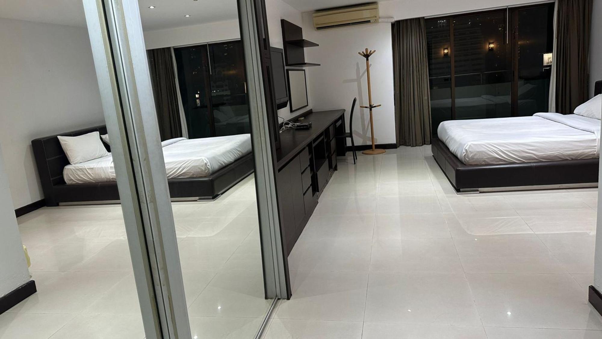 Omni Tower Nana Bangkok - Serviced Apartment On Sukhumvit Soi 4 Exterior foto