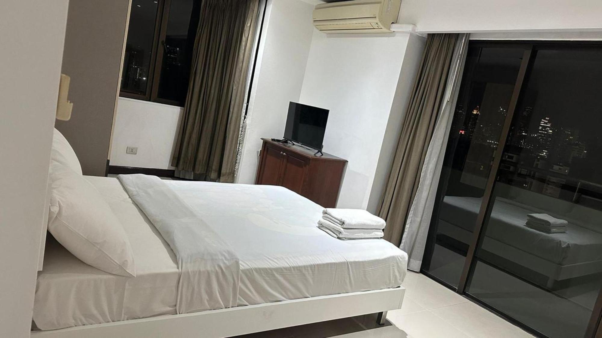 Omni Tower Nana Bangkok - Serviced Apartment On Sukhumvit Soi 4 Exterior foto