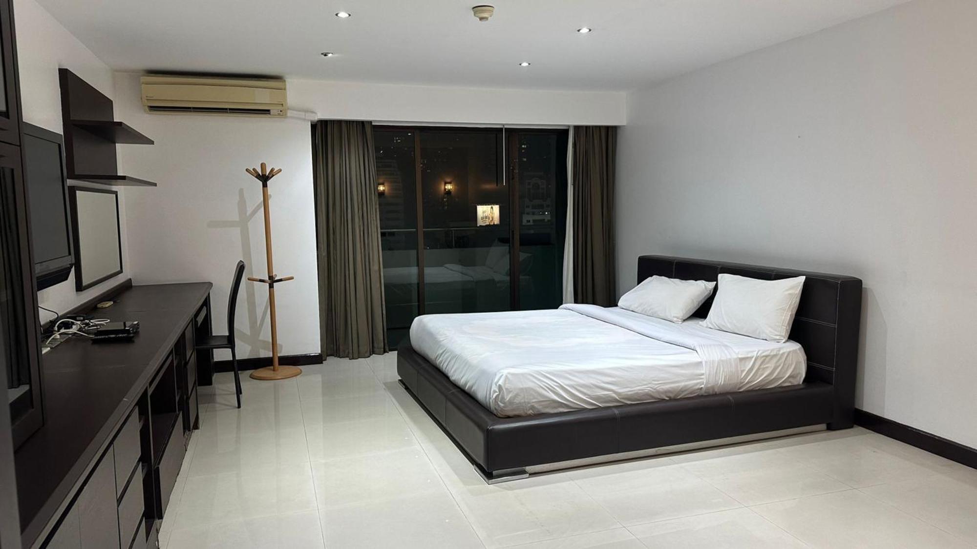 Omni Tower Nana Bangkok - Serviced Apartment On Sukhumvit Soi 4 Exterior foto