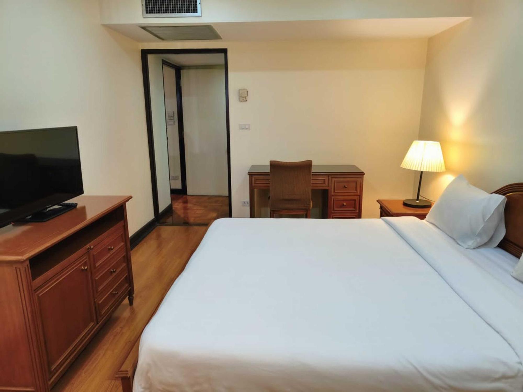 Omni Tower Nana Bangkok - Serviced Apartment On Sukhumvit Soi 4 Exterior foto