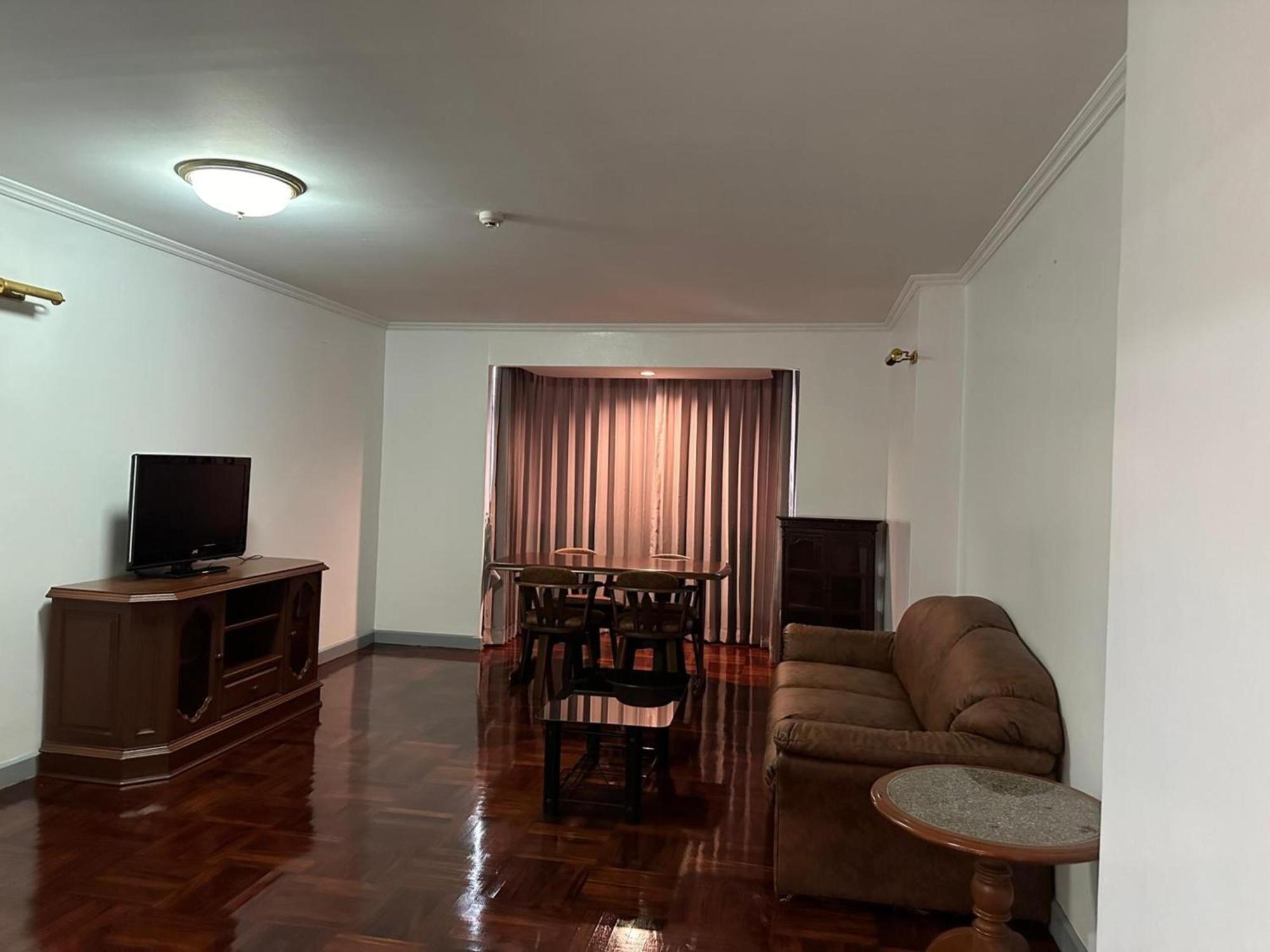 Omni Tower Nana Bangkok - Serviced Apartment On Sukhumvit Soi 4 Exterior foto